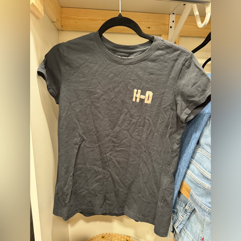 Women’s Harley Davidson shirt